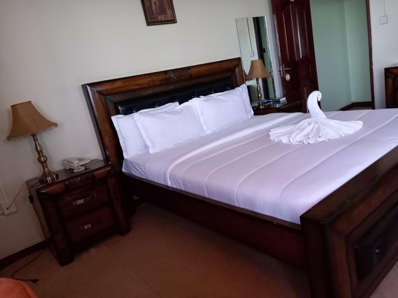 Newstead Hotel Naivasha Dış mekan fotoğraf