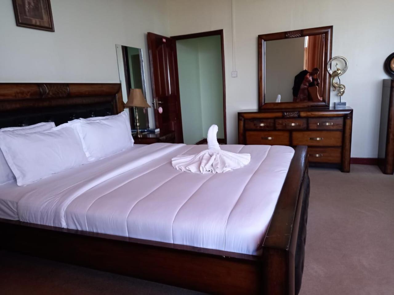 Newstead Hotel Naivasha Dış mekan fotoğraf